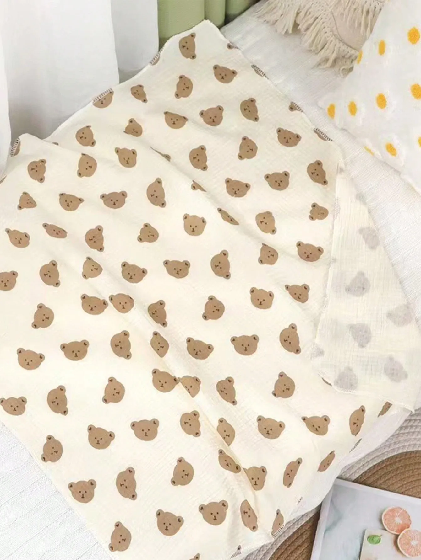 1pc 80*80cm Baby Bear Pattern Soft & Comfortable Lightweight Blanket, Suitable For Spring And Summer