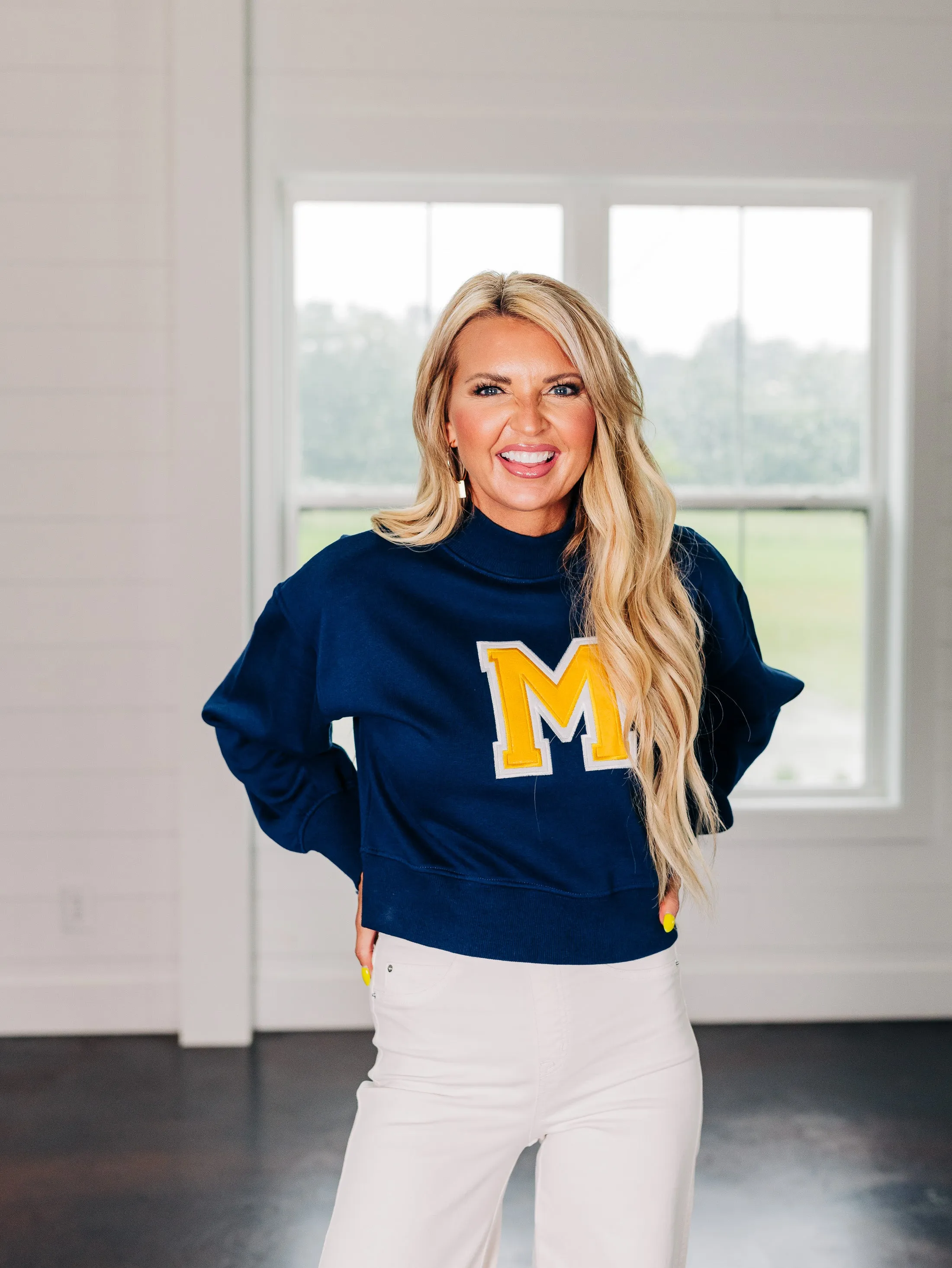 Classic Murray Cropped Navy Sweatshirt