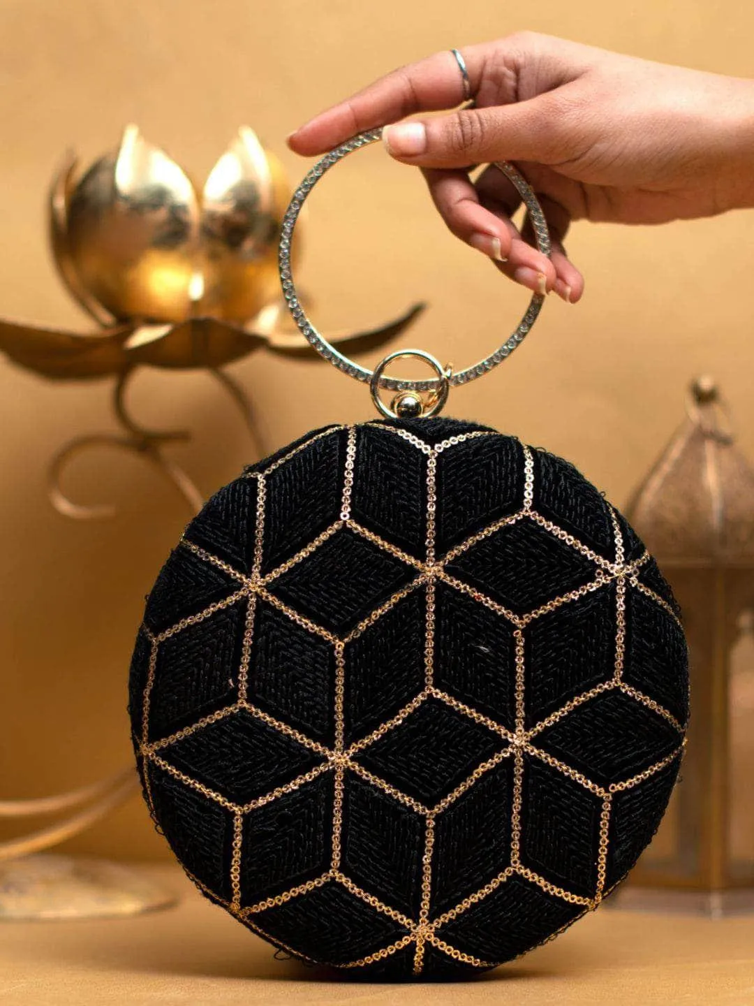 Luxurious Round Sequence Clutch