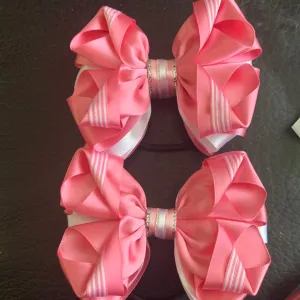 Luxury Bows: Pink and white with stripe twist design