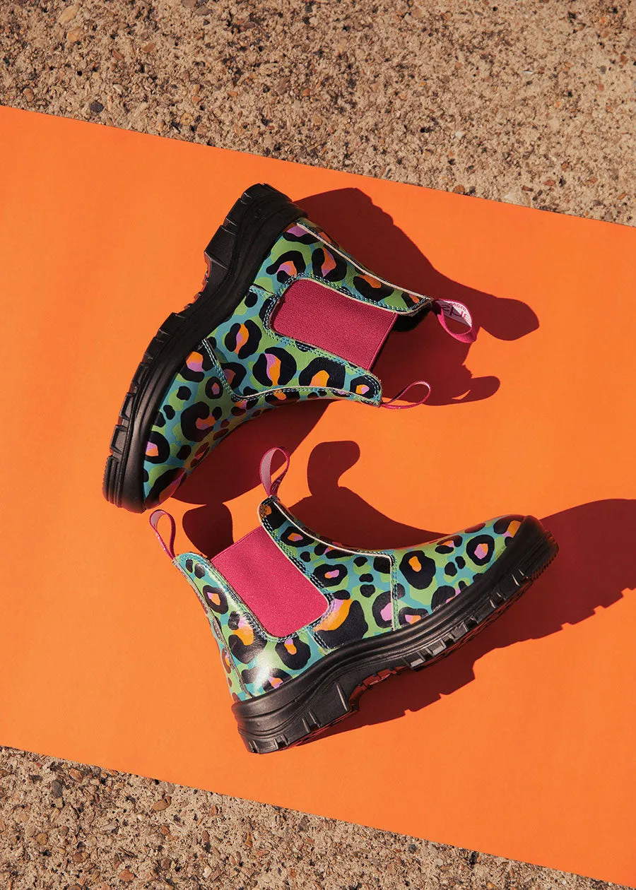 Uplifts: she wear x Kasey Rainbow lifestyle boot