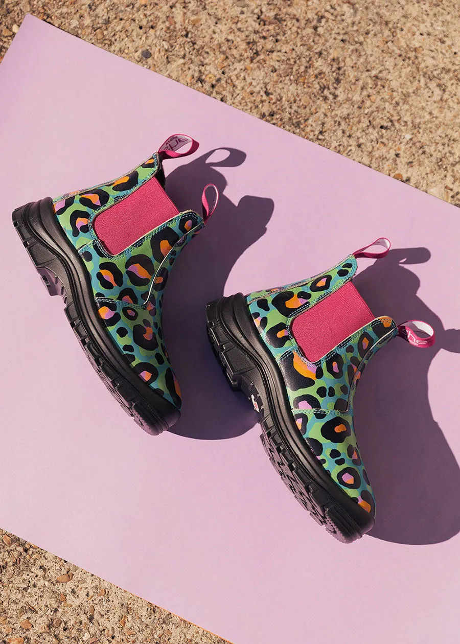 Uplifts: she wear x Kasey Rainbow lifestyle boot